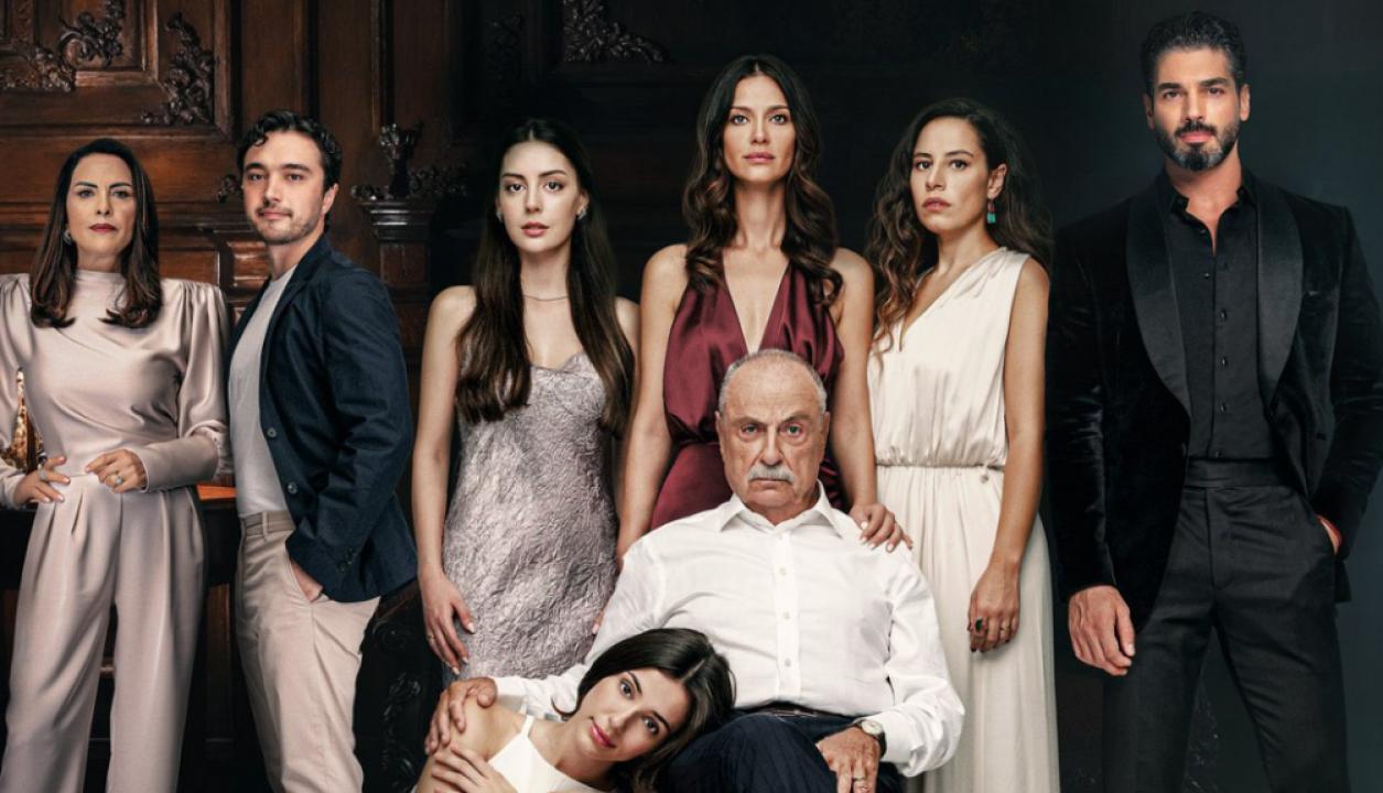 مسلسل التوت الاسود الموسم الاول مترجم