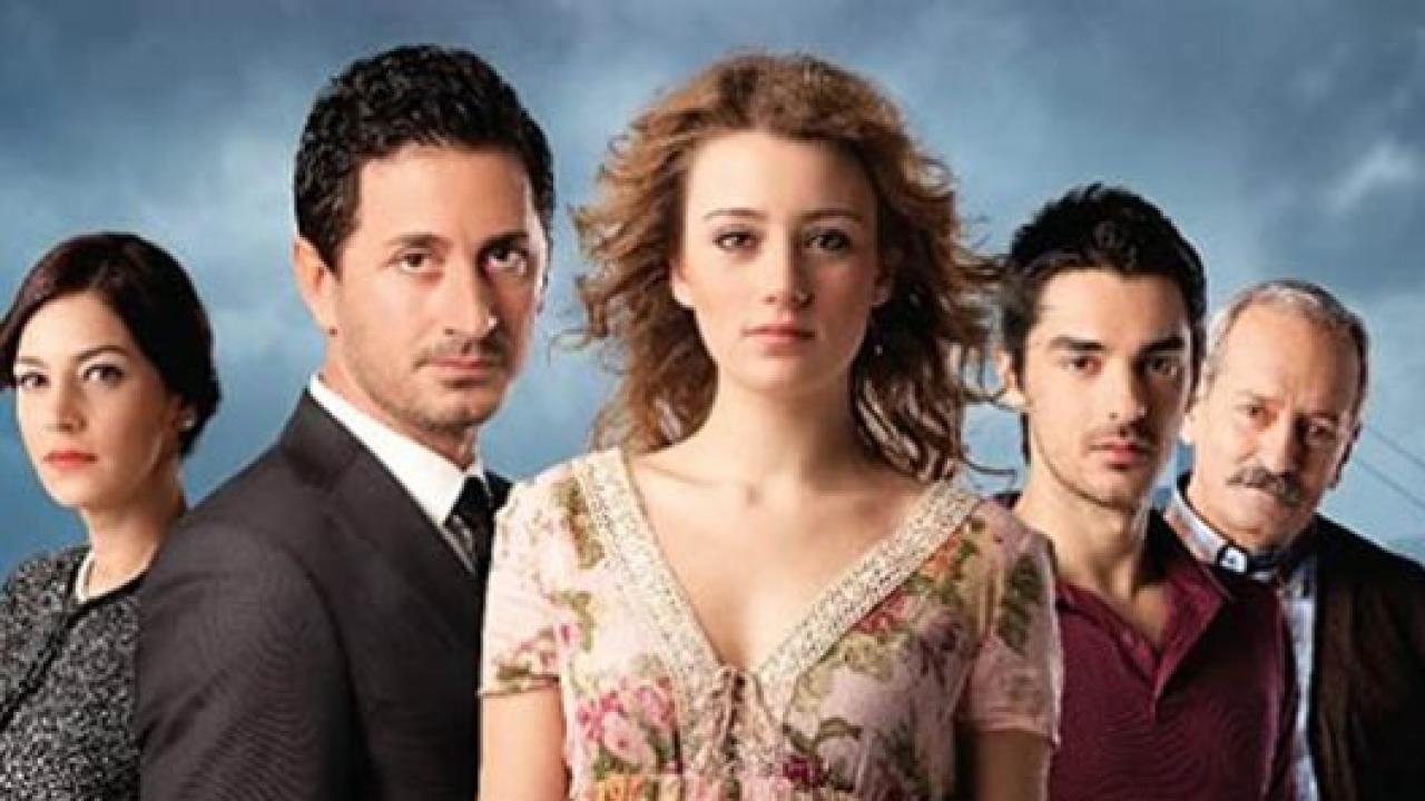 مسلسل الصاعقة التي سقطت على المنزل مترجم